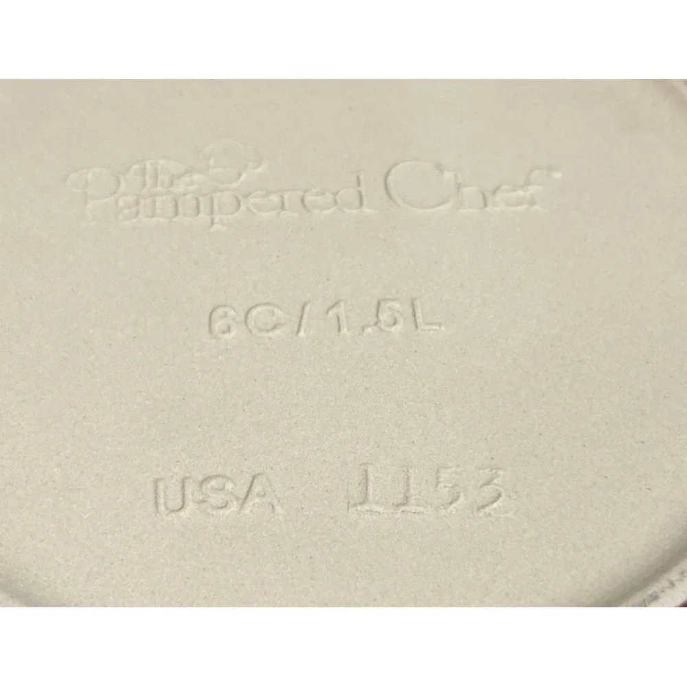 Pampered Chef 6 cup/1.5 L Round Cranberry Covered Casserole Baker Lid 1153 Nice!